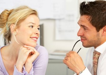 Служебный роман: бабочки в животе или наказание?