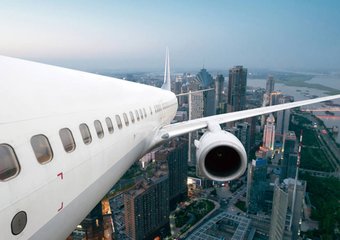 Угрозы в самолете: чего не говорить, что не брать с собой и что не носить