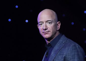 Безос, Цукерберг и основатели Google потеряли миллиарды 