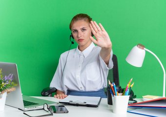 Каждый четвертый россиянин участвует более чем в 10 созвонах ежедневно