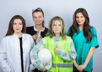 49% сотрудников рассматривают смену профессии для повышения дохода