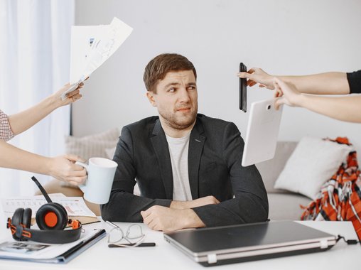 51% россиян регулярно сталкиваются с проблемами на работе