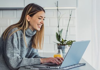 Гибридный режим работы: как сохранить продуктивность и вовлечённость команды