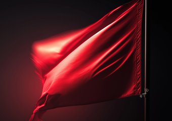 Токсичная вакансия: как распознать скрытые Red Flags в описании должности