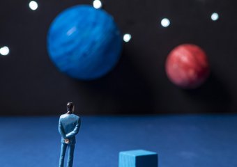 Какой стиль лидерства работает в 2025 году? Исследование влияния подходов к управлению на эффективность команды