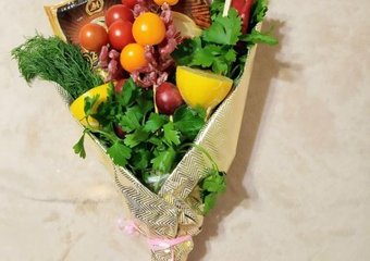 Что подарить на 23 февраля: надежные часы, необычные аксессуары, полезную технику