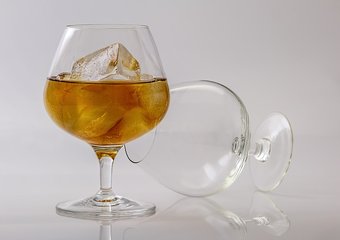 14 интернет-магазинов накажут за алкоголь