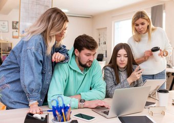 HR-эксперт Буданцева объяснила, почему бизнесу жизненно необходимо научиться работать с зумерами