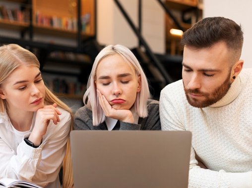 61% российских руководителей признались в том, что прокрастинируют в сети