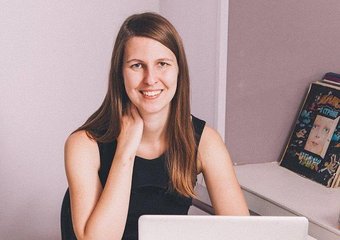 Россиянка зарабатывает 40 млн рублей в год на продаже ношеных вещей