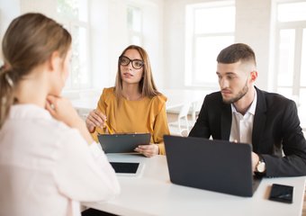 Поиск сотрудника в России занимает в среднем 38 дней, а его найм обходится в 250 тыс. рублей