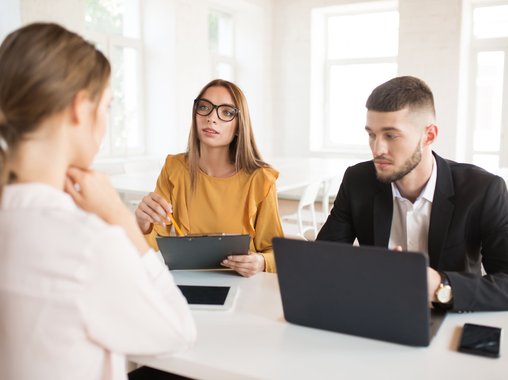 Более половины россиян недовольны своей работой