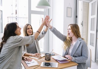 HR-эксперт Лоикова: Дружба с коллегами может привести к увольнению