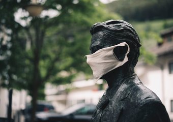 Роспотребнадзор утвердил правила профилактики коронавируса до конца года