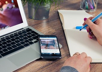 Эйджизм наоборот: почему компании выбирают сотрудников 45+