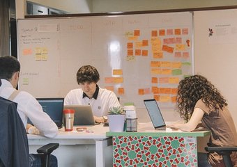 Эксперты назвали профессии, которые потребуются антикризисной экономике