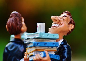 Электронные трудовые книжки: надо ли переходить на них прямо сейчас?