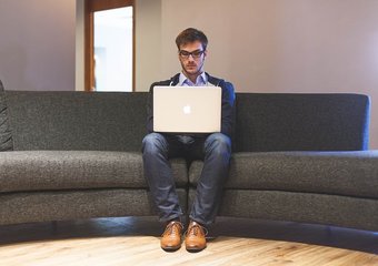 Исследование: Крупные предприятия пережили кризисный 2022 год тяжелее, чем малые и средние