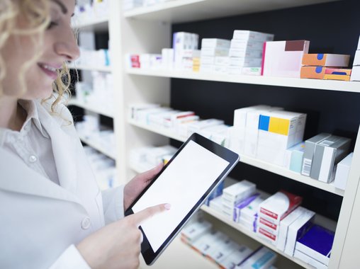 Рынок труда для фармацевтов: рост спроса на 12%, а зарплат — на 16%