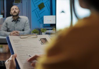 Ложь в резюме: как вычислить, что делать, а когда закрыть глаза