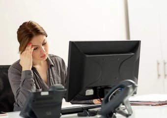 Работа плохо влияет на профессиональные навыки продавцов и секретарей