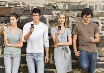 Офисная дедовщина: почему с 20-летними так сложно работать