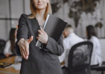 Контрофферы как новый тренд удержания персонала: 8 из 10 сотрудников остаются на работе