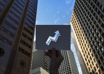 Стабильная работа в найме или самозанятость? Прогнозы экспертов на 2024 год