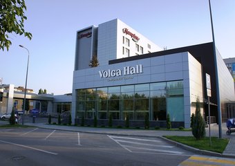 Hilton: достаточно знать английский и любить гостей, остальному научим