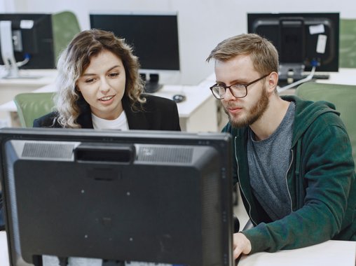 Российские IT-компании обратились в Минцифры с просьбой упростить прием иностранцев