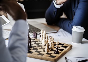 Как бизнес сотрудничает с вузами в разных странах