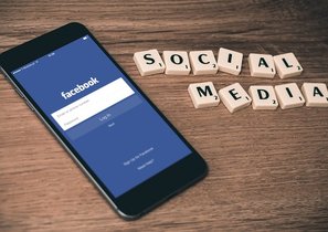 Как найти сотрудника с помощью Facebook?