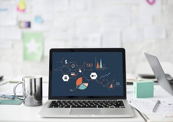 Чем заинтересовать редкого специалиста?