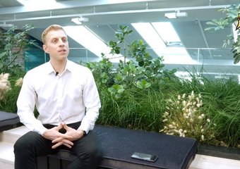 «VR-арена» –  инструмент, с помощью которого каждый сотрудник компании «Газпром нефть» может телепортироваться на производство