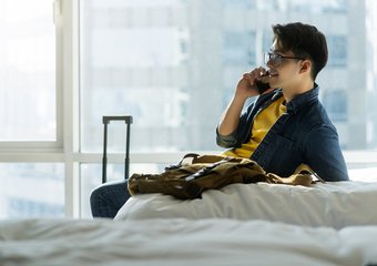 Китайская компания уволила сотрудника за больничный на курорте