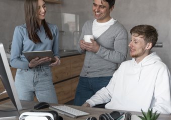 Служебный роман как новая реальность: исследование показало, где и как завязываются отношения в офисе