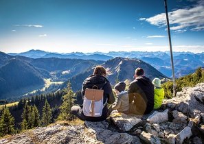 Корпоративные программы для семей сотрудников: зачем это делать и как