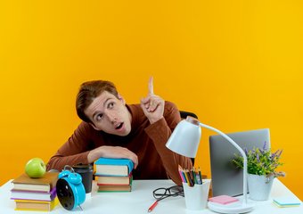 Компании стали чаще приглашать на работу несовершеннолетних