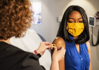 Мальдивы за прививку. Как в S8 Capital убедили сотрудников вакцинироваться