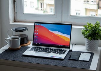 Малый бизнес готов доверить сложные решения нейросетям