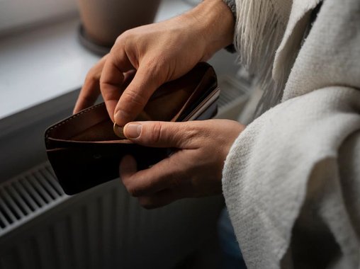 «Связной» объявил о задержках зарплат сотрудникам