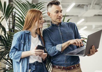 Больше половины компаний не имеют особых требований к внешнему виду сотрудников