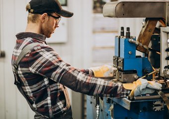 В России вырос спрос на специалистов среднего звена: работодатели делают ставку на прикладные навыки