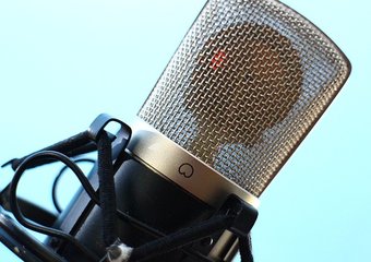 Советы по публичным выступлениям от стендап-комиков