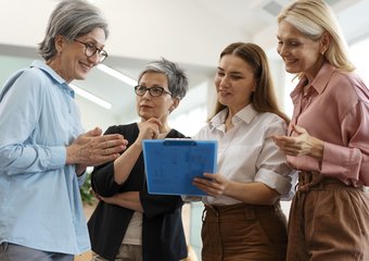 Возраст как актив: как удержать и раскрыть опытных сотрудников