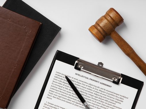 Суд подтвердил: за оскорбления и мат на работе допустимо дисциплинарное взыскание