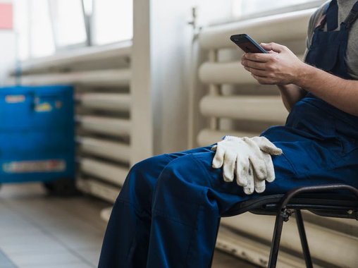 «Ростех» запретил сотрудникам госкорпораций использовать iPhone на работе