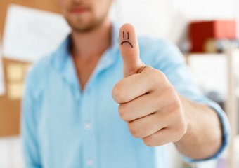 «Токсичный позитив» в компании: как благие намерения HR приводят к выгоранию команд