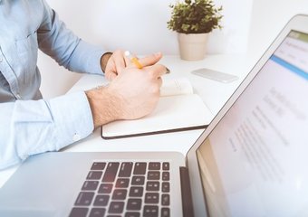 Может ли компания доплатить командировочные до оклада?