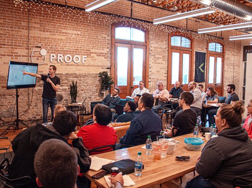 Может ли работодатель помочь сотрудникам в искусстве самопрезентации: опыт ИТ-компании